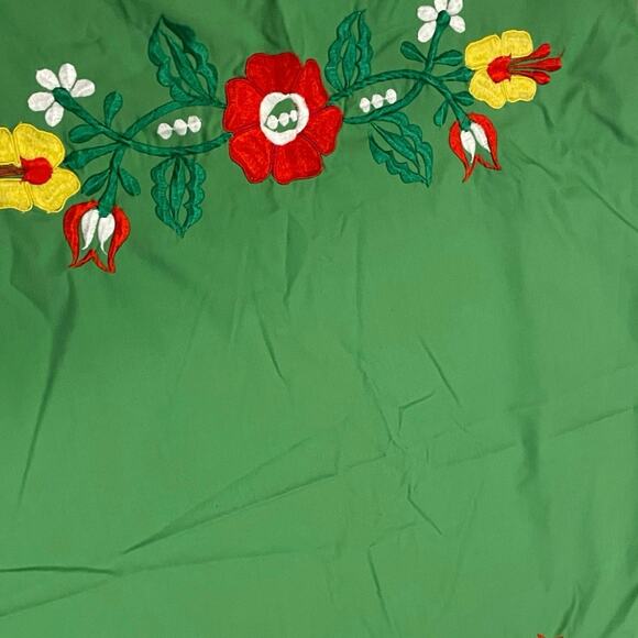Vintage Embroidered Floral Green Pillow Case - Picture 3 of 3